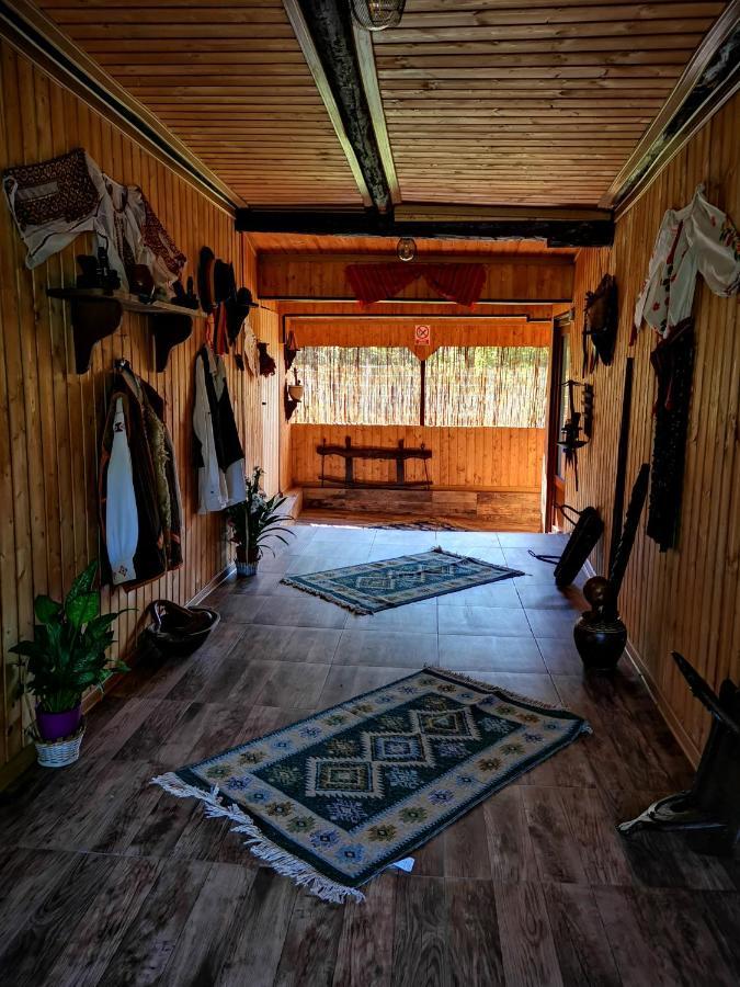 Langa Stana Hotel Curtea De Arges Luaran gambar