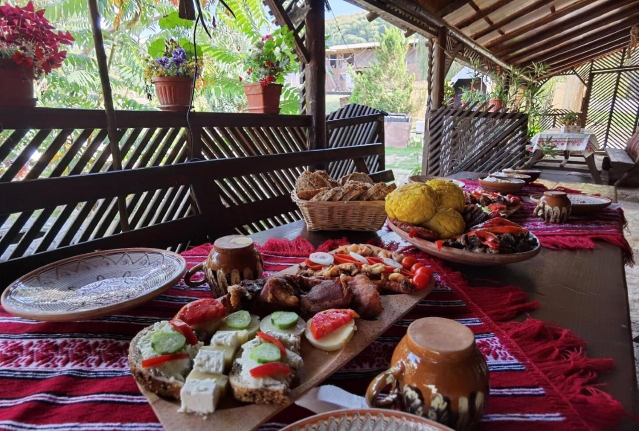 Langa Stana Hotel Curtea De Arges Luaran gambar