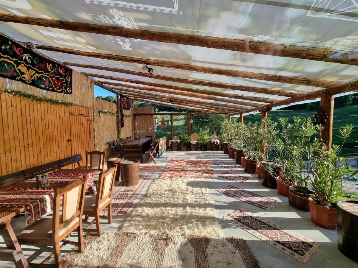 Langa Stana Hotel Curtea De Arges Luaran gambar