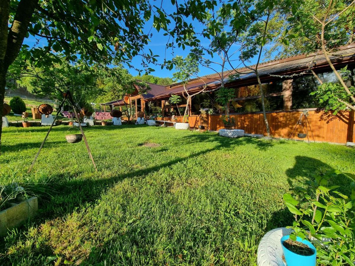 Langa Stana Hotel Curtea De Arges Luaran gambar