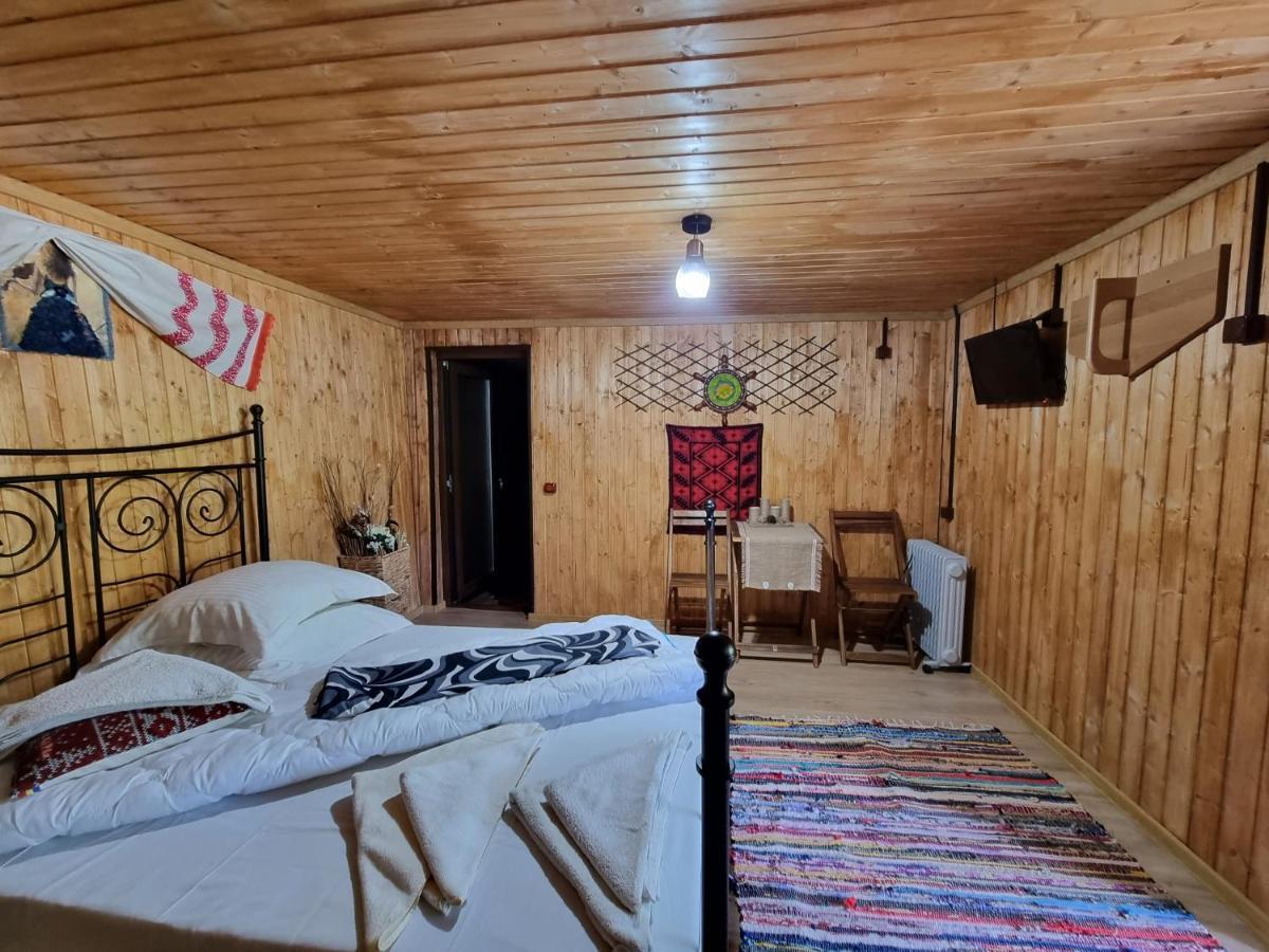 Langa Stana Hotel Curtea De Arges Luaran gambar
