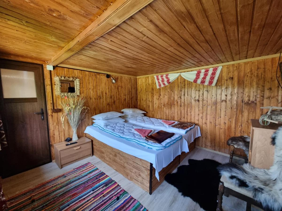 Langa Stana Hotel Curtea De Arges Luaran gambar