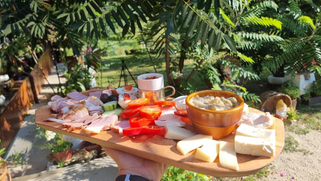 Langa Stana Hotel Curtea De Arges Luaran gambar